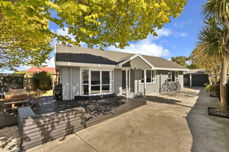 Photo of property in 28 Saint Heliers Crescent, Aranui, Christchurch, 8061