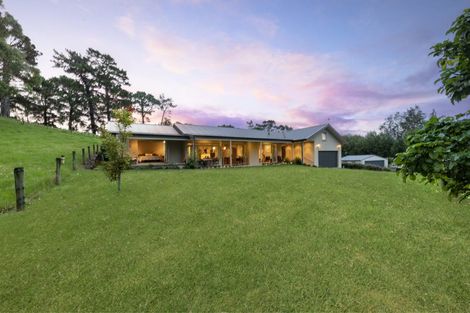 Photo of property in 589 Inland Road, Helensville, 0875