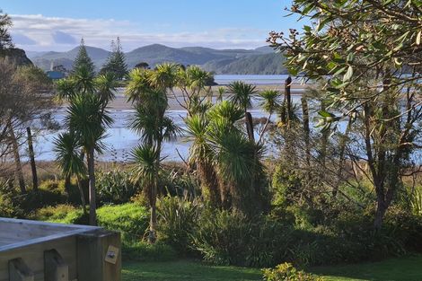 Photo of property in 106 Tukere Drive, Whangamata, 3620