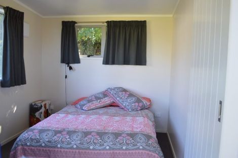 Photo of property in 22 Puriri Place, Tuateawa, Coromandel, 3583