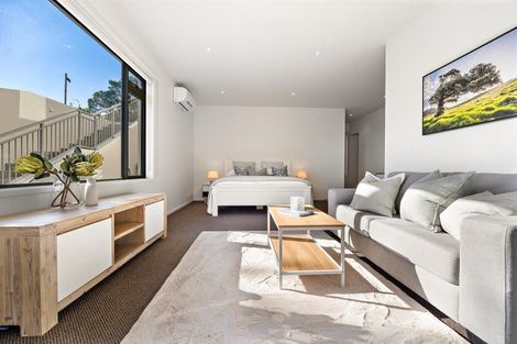 Photo of property in 55 Pinetone Road, Kumeu, 0892