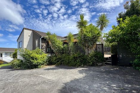 Photo of property in 21 Oreil Avenue, West Harbour, Auckland, 0618