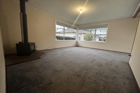 Photo of property in 4 Kilcar Place, Massey, Auckland, 0614