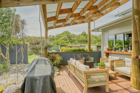 Photo of property in 14 Butlers Road, Ruatapu, Hokitika, 7883