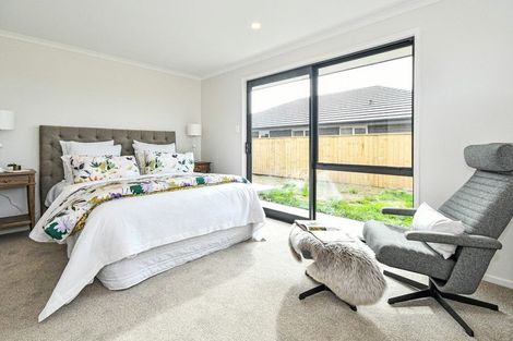 Photo of property in 12 Uatoto Road, Clarks Beach, 2122