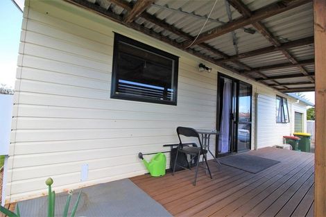 Photo of property in 2 Perry Place, Bader, Hamilton, 3206