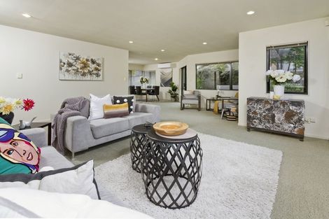 Photo of property in 2/29 John Court Street, Birkenhead, Auckland, 0626