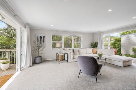 Photo of property in 6 Norglen Lane, Riverhead, 0820