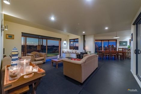 Photo of property in 80 Reay Mackay Grove, Waikawa Beach, Levin, 5573