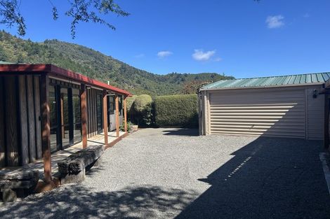 Photo of property in 25a Hampden Street, Picton, 7220