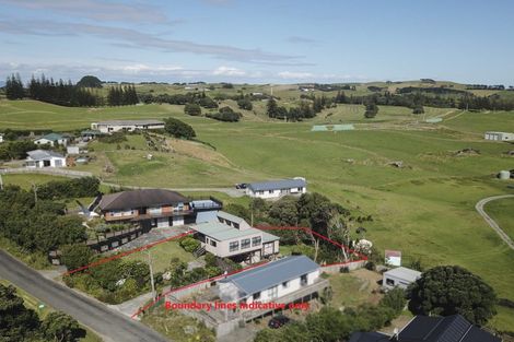Photo of property in 11 Ripiro Drive, Baylys Beach, Dargaville, 0377
