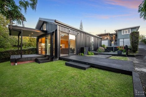 Photo of property in 27 Amberley Avenue, Te Atatu South, Auckland, 0610