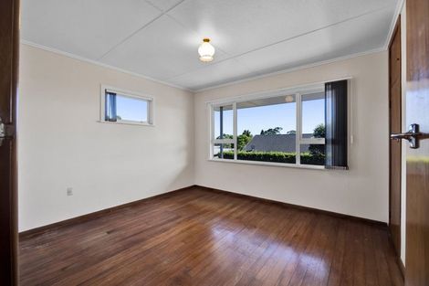 Photo of property in 100a Queens Road, Glen Avon, New Plymouth, 4312