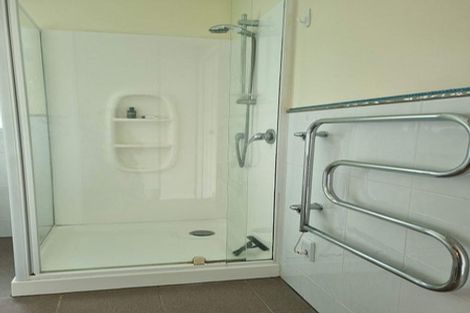 Photo of property in 28 Judkins Crescent, Cockle Bay, Auckland, 2014