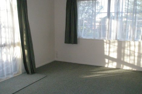 Photo of property in 2/98 Simmental Crescent, Somerville, Auckland, 2014