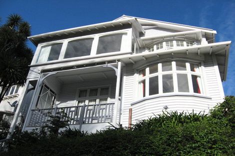 Photo of property in 19 Lower North Terrace, Kelburn, Wellington, 6012