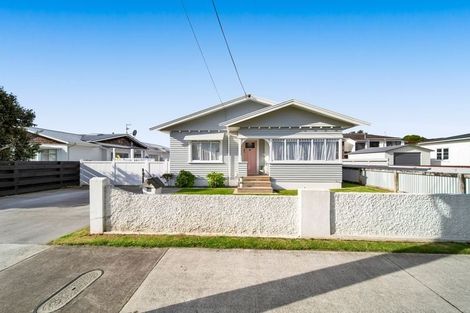 Photo of property in 21 Doone Street, Lynmouth, New Plymouth, 4310