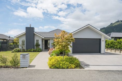 Photo of property in 16b Huntaway Close, Stoke, Nelson, 7011