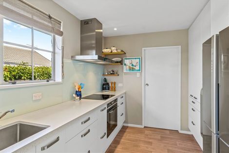 Photo of property in 17 Kinross Street, Hei Hei, Christchurch, 8042