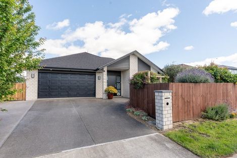 Photo of property in 17 Teafields Court, Huntington, Hamilton, 3210