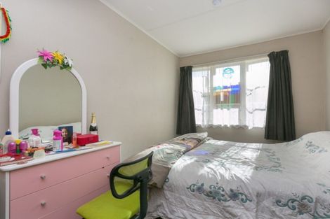 Photo of property in 90 Huatoki Street, Vogeltown, New Plymouth, 4310