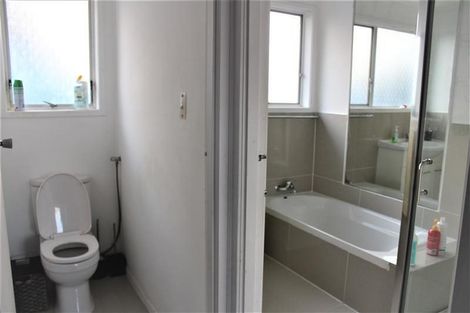 Photo of property in 365 Bucklands Beach Road, Bucklands Beach, Auckland, 2012