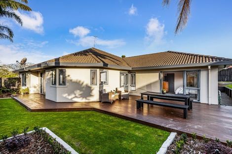 Photo of property in 87 Te Wharau Drive, Greenhithe, Auckland, 0632