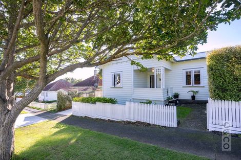 Photo of property in 8 Puriri Street, Helensville, 0800