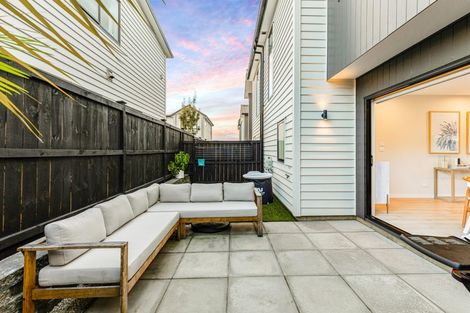 Photo of property in 24a Lumbarda Drive, Kumeu, 0810