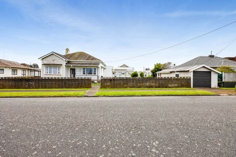 Photo of property in 6 Lincoln Street, Patea, 4520