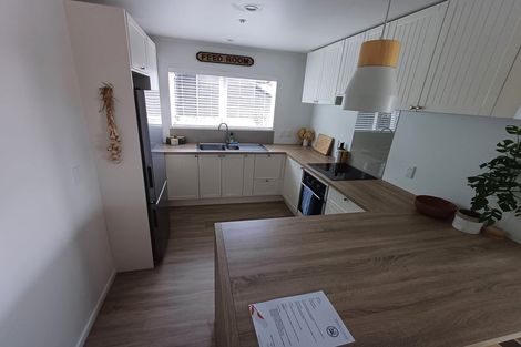 Photo of property in 14a Parklands Drive, Karori, Wellington, 6012