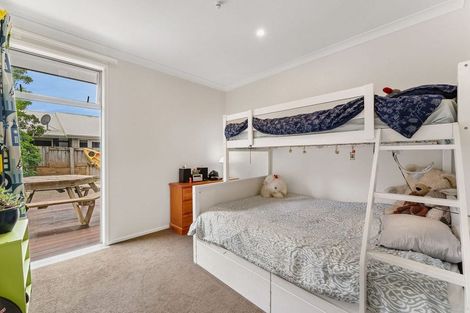 Photo of property in 44 Butterworth Crescent, Papamoa Beach, Papamoa, 3118