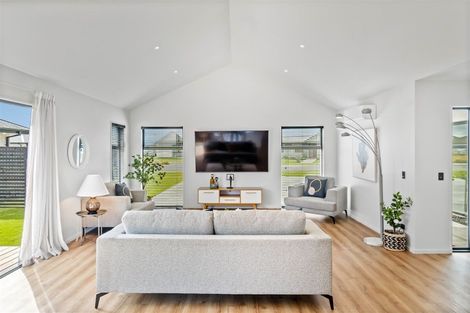 Photo of property in 9 Caracara Place, Rolleston, 7615