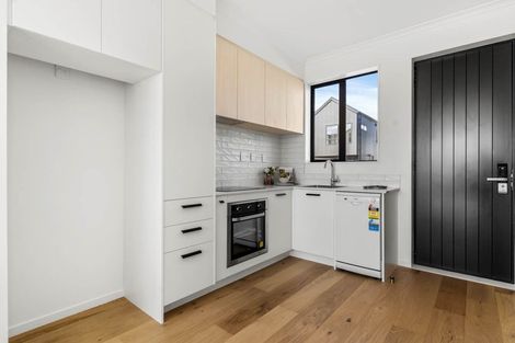 Photo of property in 54 Waipuhinui Way, Wiri, Auckland, 2104