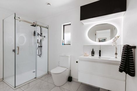 Photo of property in 36 Downing Place, Welcome Bay, Tauranga, 3112