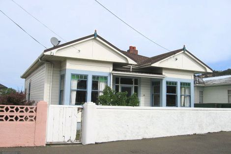 Photo of property in 15 Wha Street, Lyall Bay, Wellington, 6022