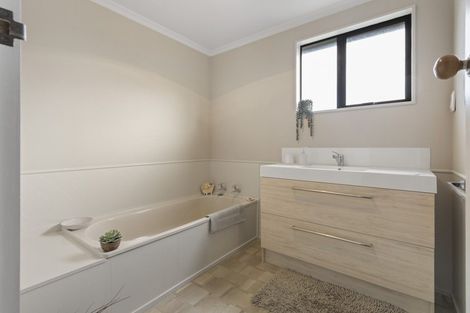 Photo of property in 104 Gladstone Terrace, Gladstone, Invercargill, 9810