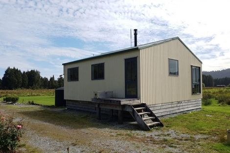 Photo of property in 751 La Fontaine Road, Harihari, 7884