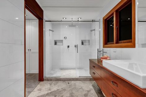 Photo of property in 331a Mangorei Road, Merrilands, New Plymouth, 4312