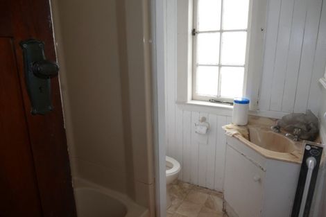 Photo of property in 9 Akarana Avenue, Mount Roskill, Auckland, 1041