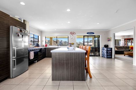 Photo of property in 15 Carroll Place, Owhata, Rotorua, 3010