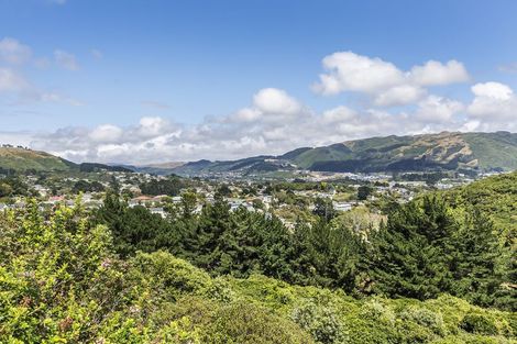 Photo of property in 30 Sumner Terrace, Aotea, Porirua, 5024