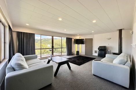 Photo of property in 5 Alleyne Court, Brown Owl, Upper Hutt, 5018