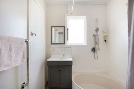 Photo of property in 6 Totara Street, Edgecumbe, 3120