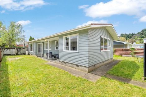 Photo of property in 3 Maoribank Grove, Brown Owl, Upper Hutt, 5018