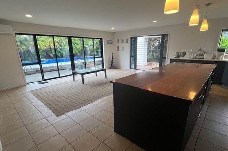 Photo of property in 62 Somerville Road, Shelly Park, Auckland, 2014