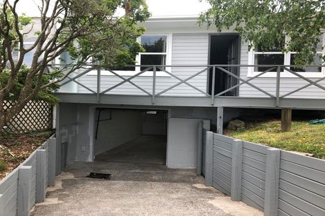 Photo of property in 2/9 College Road, Northcote, Auckland, 0627