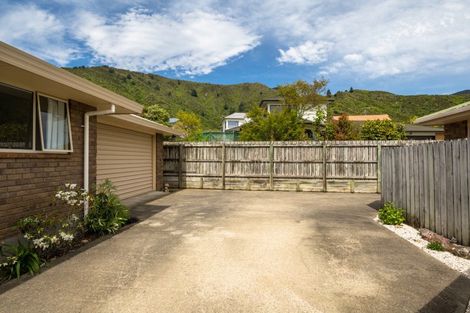 Photo of property in 67a Moana View Road, Waikawa, Picton, 7220