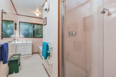 Photo of property in 2/99 Glamorgan Drive, Torbay, Auckland, 0630