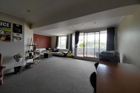 Photo of property in Construction House, 53/80 Kent Terrace, Mount Victoria, Wellington, 6011